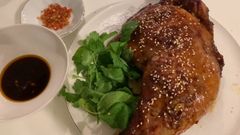  2 cách làm đùi gà tây nướng thơm lừng hấp dẫn cho ngày lễ Tạ Ơn 