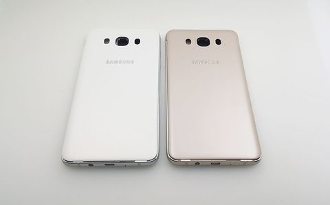 Nắp lưng Samsung i9150/ i9152/ Galaxy Mega 5.8 (trắng)