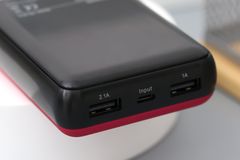  Pin sạc dự phòng Polymer 10000mAh AVA PA W11 Xanh Navy 