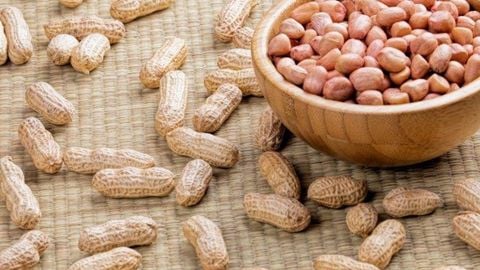 Các cách bảo quản đậu phộng: đậu phộng tươi, luộc, rang và đã được bóc vỏ