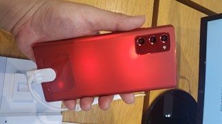 Galaxy Note 20 phiên bản màu đỏ, xanh và hồng xuất hiện tại cửa hàng Samsung, bạn thích bản màu nào nhất?