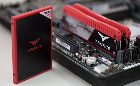 Team Group T-Force Gaming Bundles Pack  Ssd 960Gb