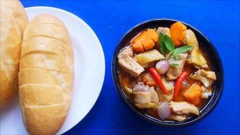 2 cách làm thịt gà nấu cá mòi hộp ngon đậm đà dễ làm ngay tại nhà