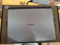  Asus X407UF i7 8550U/4GB/1TB/2GB MX130/14