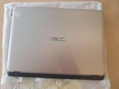  Asus X407UF i7 8550U/4GB/1TB/2GB MX130/14