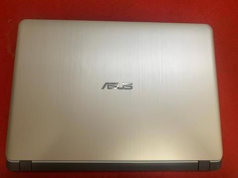 Asus X507UF i7 8550U/4GB/1TB/2GB MX130/15.6