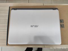  Asus X507UF i7 8550U/4GB/1TB/2GB MX130/15.6