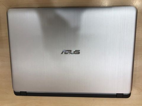 Asus X507UF i7 8550U/4GB/1TB/2GB MX130/15.6