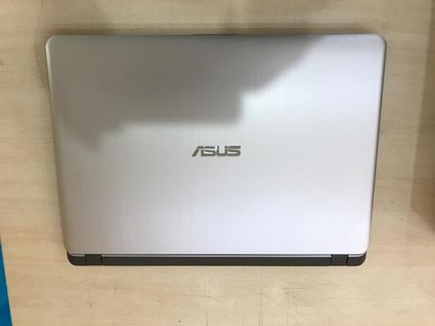 Asus X507UF i7 8550U/4GB/1TB/2GB MX130/15.6