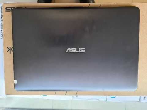 Asus S530UN i5 8250U/4GB/1TB/2GB MX150/15.6