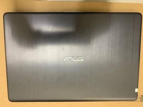 Asus S530UN i5 8250U/4GB/1TB/2GB MX150/15.6