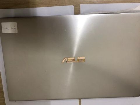 Asus UX533FD i5 8265U/8GB/256GB/2GB GTX1050/15.6