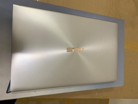 Asus UX533FD i5 8265U/8GB/256GB/2GB GTX1050/15.6