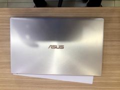  Asus UX433FN i5 8265U/8GB/512GB/2GB MX150/14