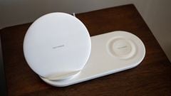  Hai bộ sạc không dây Samsung rò rỉ trước thềm UNPACKED 2021: Hỗ trợ sạc công suất cao, 2 thiết bị cùng lúc 