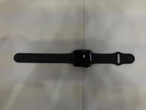 Apple Watch S5, 44mm Space Grey case and black sport band (MWVF2VN/A)