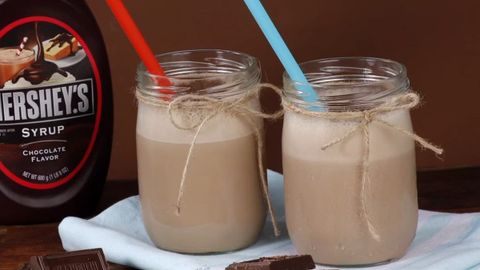 2 cách làm sữa socola Hershey ngọt ngào cực đơn giản tại nhà