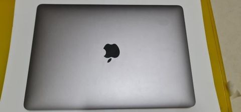 Apple Macbook Pro Touch MLH12SA/A i5/8GB/256Gb/13''/ Xám