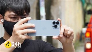 Đập hộp và trên tay iPhone 13 Pro Max chính hãng tại Việt Nam: Màu xanh mát lạnh siêu sang, cảm giác cầm nắm cực đã