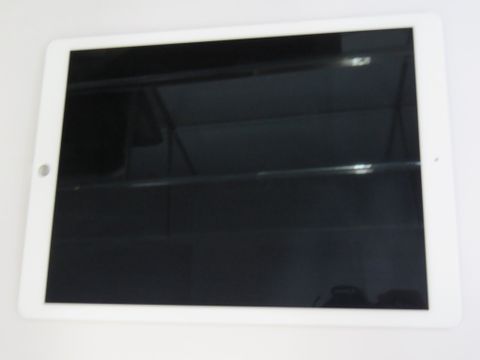 Sửa IPad Pro 12.9 Inch Trước Mặt Khách Hàng