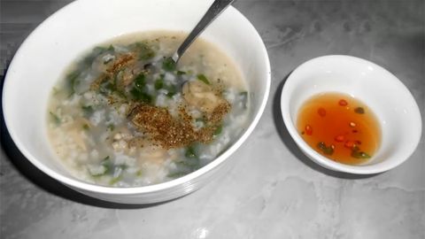 Cháo hàu ăn với rau gì? 3 cách nấu cháo hàu rau củ thanh đạm đơn giản