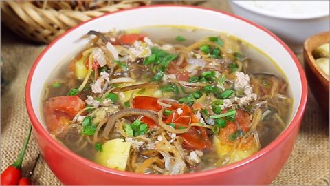 Cách làm canh hoa chuối nấu thịt lợn hấp dẫn cho bữa cơm cả nhà thêm đậm đà