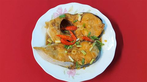 Cách làm cá tra kho nước dừa béo thơm hấp dẫn dễ làm tại nhà