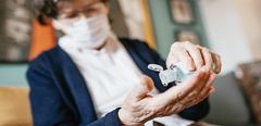  Top 3 dung dịch, sản phẩm rửa tay giúp diệt khuẩn, hạn chế lây lan virus Corona 