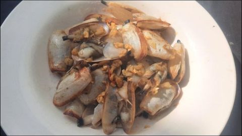 Cách làm tu hài (ốc vòi voi) xào tỏi thơm giòn ngọt cực ngon bạn nên thử