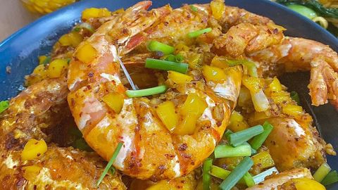 Cách làm tôm cháy bơ tỏi cay giòn rụm thơm ngon khó cưỡng đơn giản dễ làm
