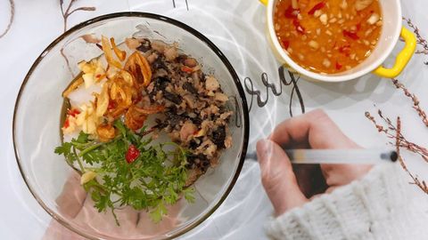Cách làm bánh đúc nóng hổi thơm ngon cho bữa sáng tại gia