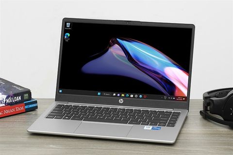 Laptop HP 240 G10 i5 1335U/16GB/512GB/Win11 (9H2E4PT)