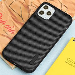 Ốp lưng iPhone 11 Pro nhựa dẻo Line Pattern TPU COSANO Đen 