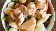  Cách làm salad ức gà sốt mè rang chua chua ngọt ngọt cực ngon 