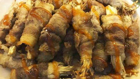 Cách làm bò cuộn nấm kim châm bằng nồi chiên không dầu ngon dễ làm