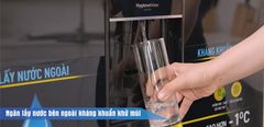  Ngăn lấy nước ngoài kháng khuẩn, khử mùi Water Dispenser trên tủ lạnh Panasonic 