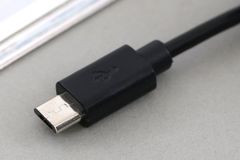  Sạc xe hơi Micro 2.4A 1m Xmobile DS195-WB Đen 