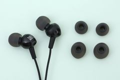  Tai nghe EP JBL C150SIUBLK Đen 