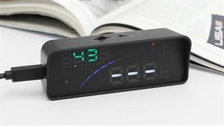 Phụ kiện không thể thiếu đối với tài xế ô tô: Thiết bị hỗ trợ thông tin lái xe HUD Vietmap V9, giúp điều khiển xe an toàn hơn