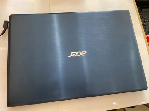 Acer Swift 3 SF315 51 54H0 i5 8250U/4GB/1TB/15.6