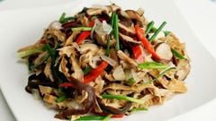  2 cách làm măng khô xào chay đơn giản hấp dẫn ai cũng mê 
