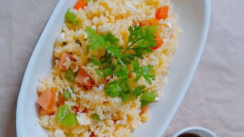 Cách làm cơm chiên trứng muối lạ miệng thơm ngon khó cưỡng