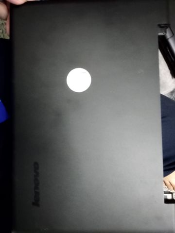 Z Lenovo S2030