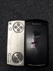  Zsony Ericsson Xperia 