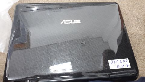 Z Asus X83V