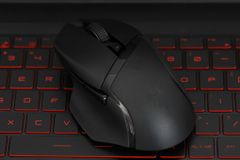  Chuột Không Dây Gaming Razer Basilisk x HyperSpeed 