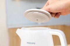  Bình siêu tốc Philips HD9334 