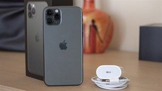 Dù đã có củ sạc 18W của iPhone 11 Pro, người dùng iPhone 12 vẫn phải mua thêm củ sạc 20W nếu muốn sử dụng sạc nhanh?