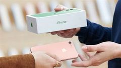 Kinh doanh hàng nhập lậu có thể bị phạt đến 100 triệu đồng theo Nghị định mới, iPhone xách tay sẽ bị xóa sổ tại Việt Nam? 