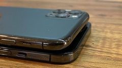  Tiếp tục lộ ảnh iPhone 12 dummy, xác nhận thiết kế cạnh viền vuông vức giống iPhone 4, bạn thích thiết kế này chứ? 